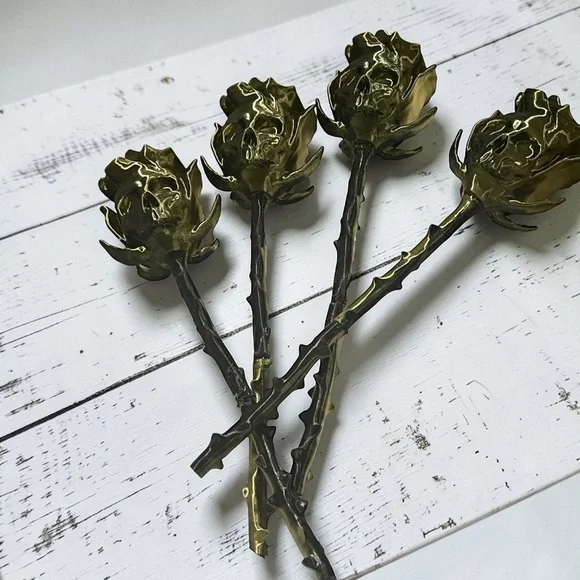 Handcrafted Multicolor Gold-Black Skull Rose (Price for 1) - Picture 3 of 16